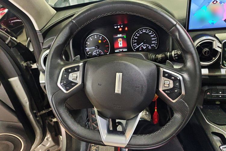 Used Wey VV5 2021 1.5T Two-Wheel Drive Color Pioneer Steering Wheel