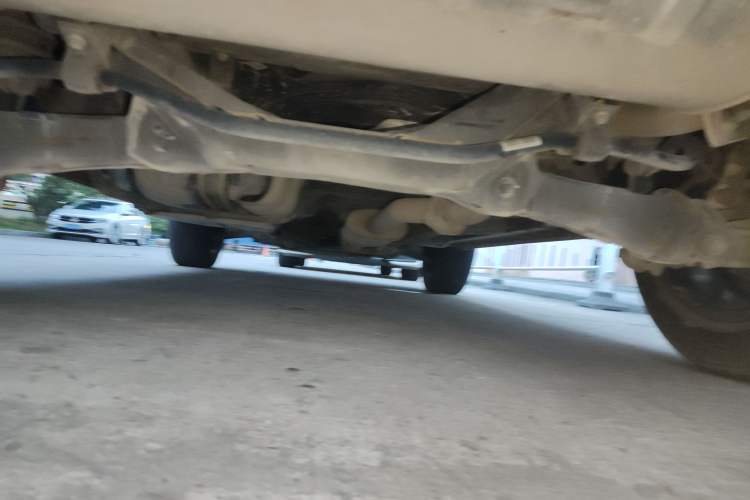 Used Wey VV5 2021 1.5T Two-Wheel Drive Smart Pioneer Chassis Rear