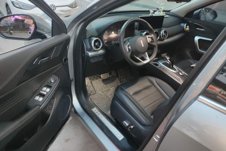 Used Wey VV5 2021 1.5T Two-Wheel Drive Smart Pioneer Driver Seat