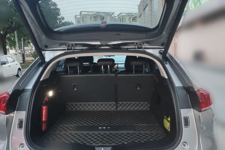 Used Wey VV5 2021 1.5T Two-Wheel Drive Smart Pioneer Trunk