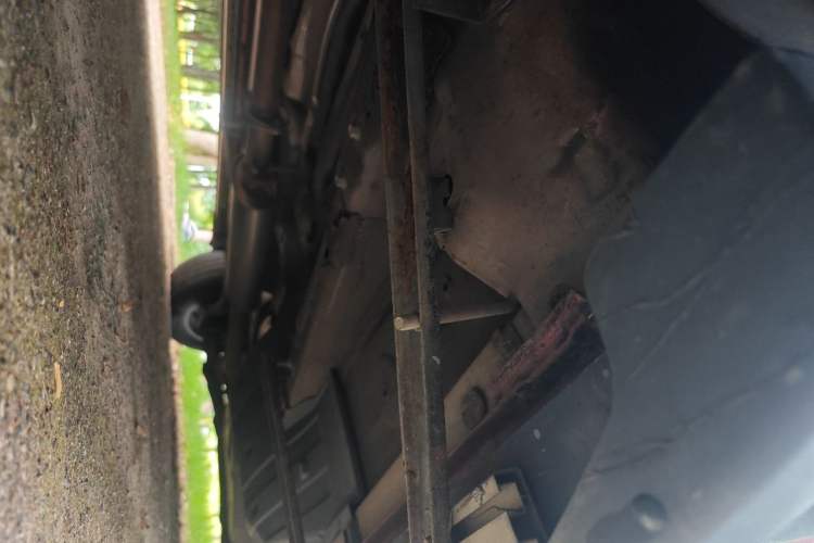 Used Wey VV5 2021 1.5T Two-Wheel Drive Smart Pioneer Chassis Front Left