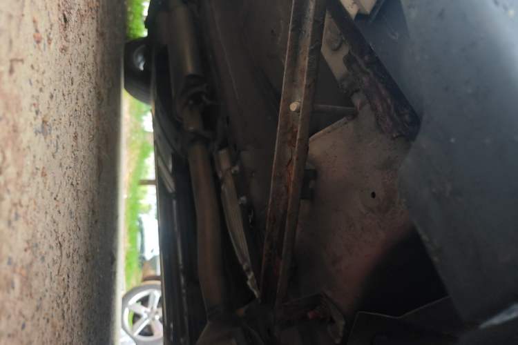 Used Wey VV5 2021 1.5T Two-Wheel Drive Smart Pioneer Chassis Front Right