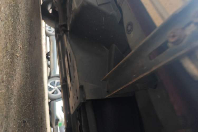 Used Wey VV5 2021 1.5T Two-Wheel Drive Smart Pioneer Chassis Rear Left