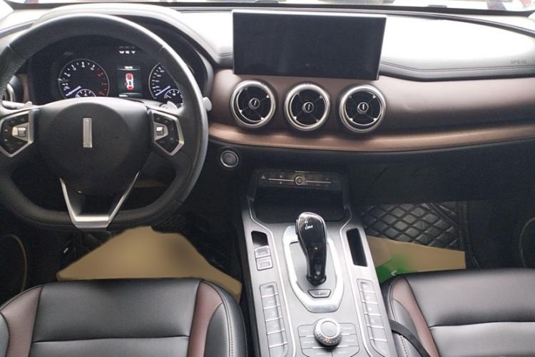 Used Wey VV5 2021 1.5T Two-Wheel Drive Color Pioneer Interior 1