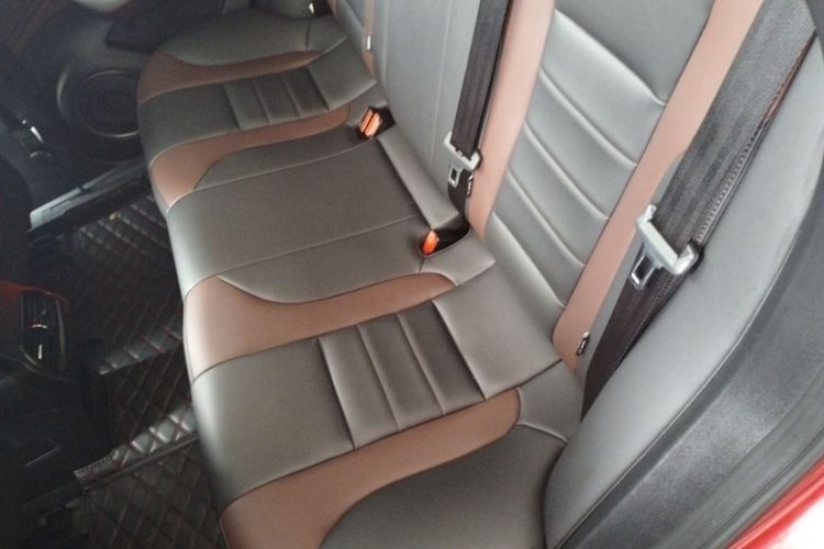 Used Wey VV5 2021 1.5T Two-Wheel Drive Color Pioneer Interior 3