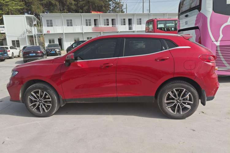 Used Wey VV5 2021 1.5T Two-Wheel Drive Color Pioneer Left Side