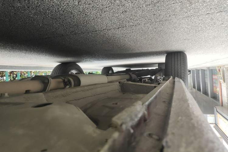 Used Wey VV5 2021 1.5T Two-Wheel Drive Color Pioneer Right Side Sill