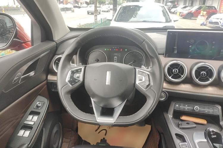 Used Wey VV5 2021 1.5T Two-Wheel Drive Color Pioneer Steering Wheel
