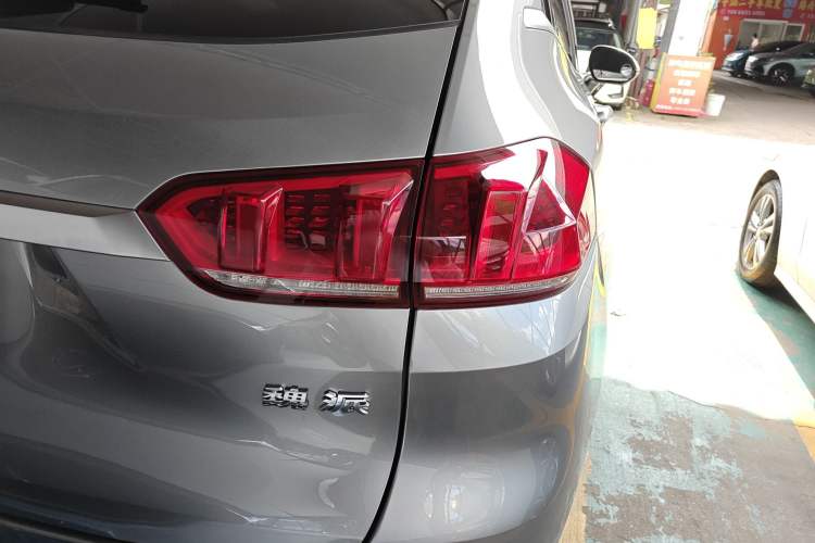 Used Wey VV5 2021 1.5T Two-Wheel Drive Color Pioneer Exterior 6