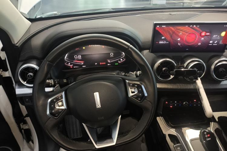 Used Wey VV5 2021 1.5T Two-Wheel Drive Smart Pioneer Center Console