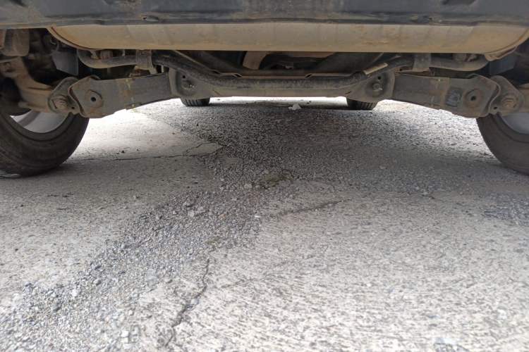 Used Wey VV5 2021 1.5T Two-Wheel Drive Color Pioneer Chassis Rear