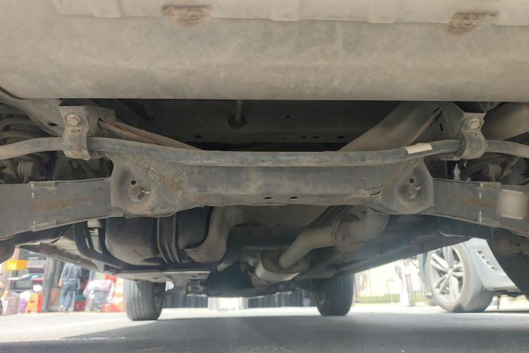 Used Wey VV5 2021 1.5T Two-Wheel Drive Smart Pioneer Chassis Rear