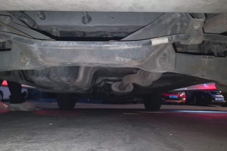 Used Wey VV5 2021 1.5T Two-Wheel Drive Smart Pioneer Chassis Rear