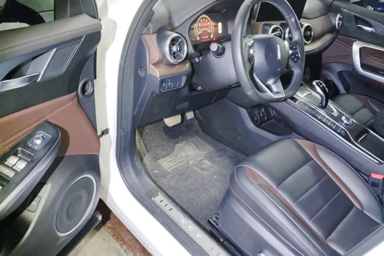 Used Wey VV5 2021 1.5T Two-Wheel Drive Smart Pioneer Driver Seat
