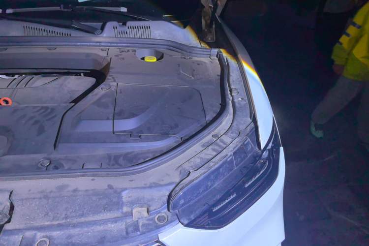 Used Wey VV5 2021 1.5T Two-Wheel Drive Smart Pioneer Engine Bay Left