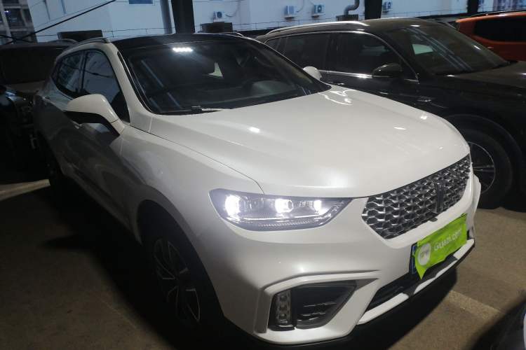 Used Wey VV5 2021 1.5T Two-Wheel Drive Color Pioneer Exterior 2