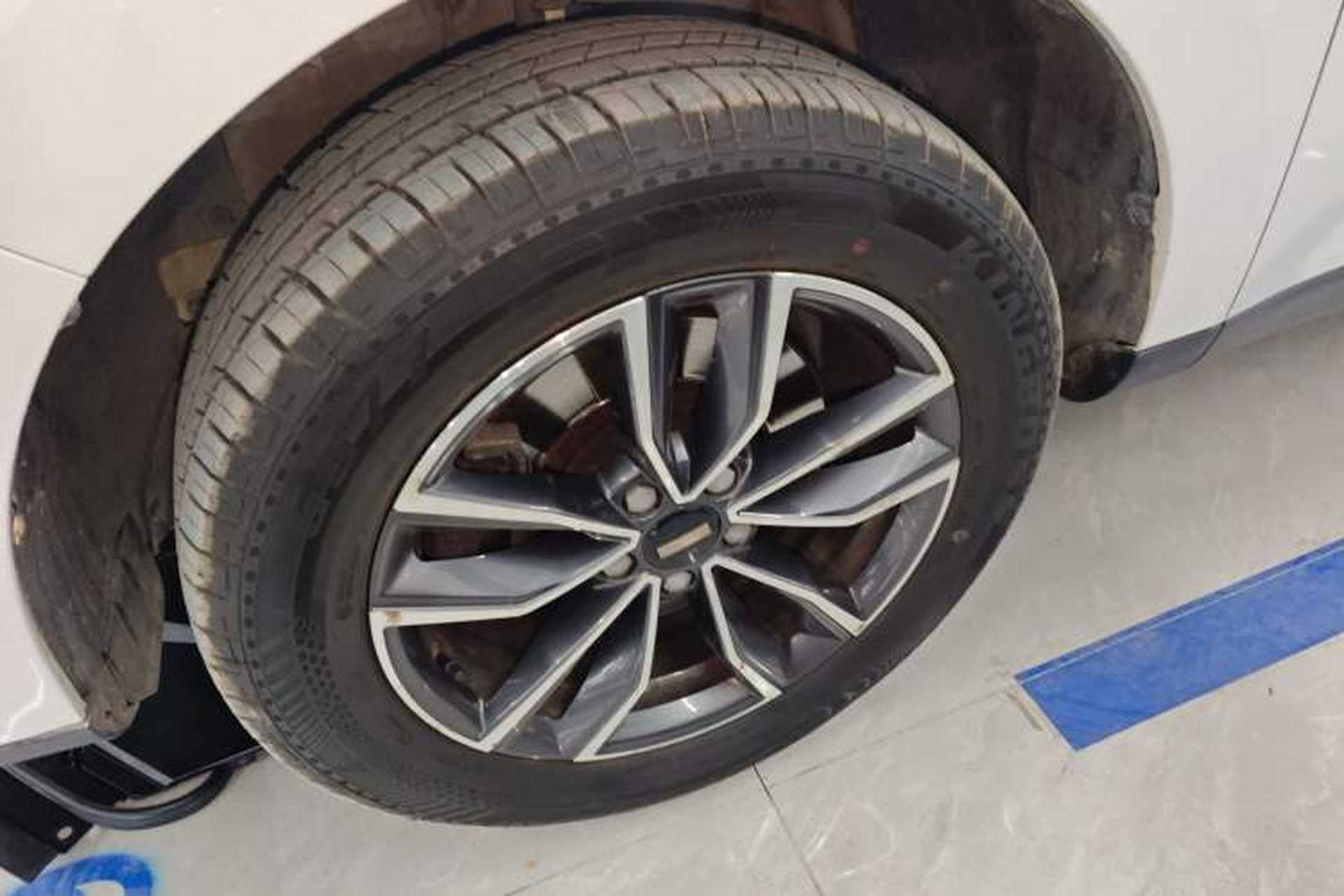 Used Wey VV5 2021 1.5T Two-Wheel Drive Color Pioneer Exterior 4