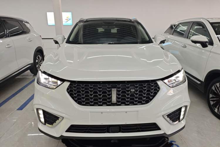 Used Wey VV5 2021 1.5T Two-Wheel Drive Color Pioneer Front