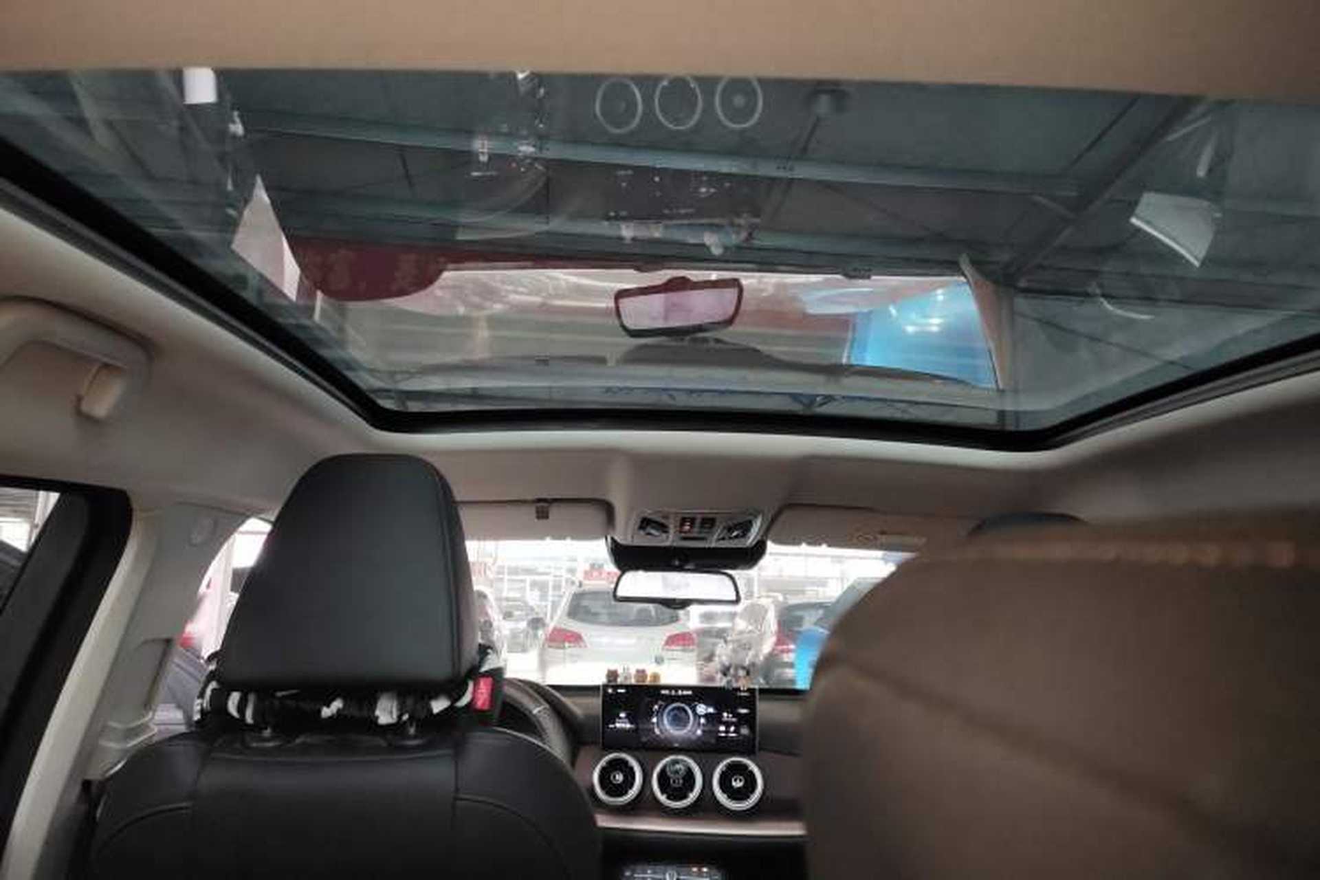 Used Wey VV5 2021 1.5T Two-Wheel Drive Smart Pioneer Headliner