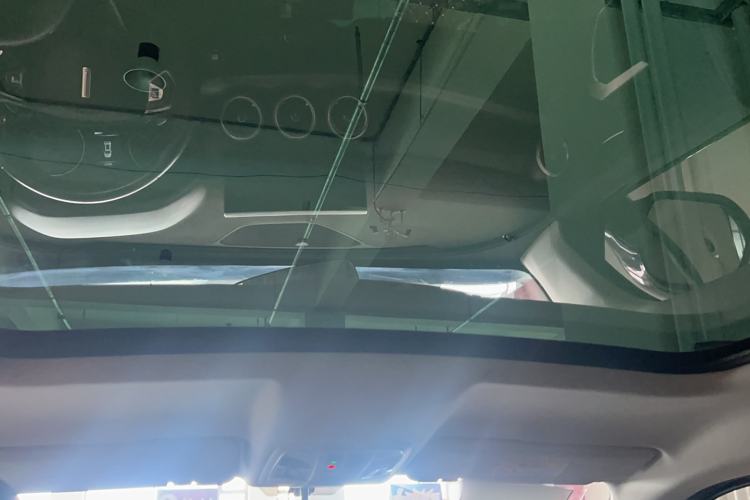 Used Wey VV5 2021 1.5T Two-Wheel Drive Color Pioneer Headliner