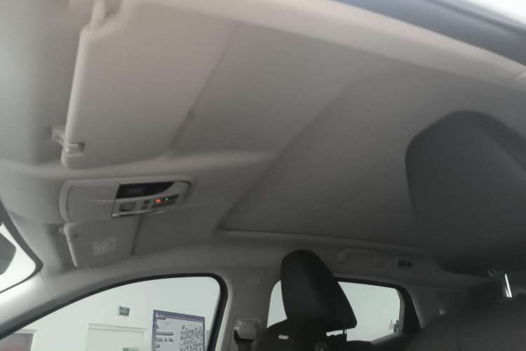 Used Wey VV5 2021 1.5T Two-Wheel Drive Color Pioneer Headliner