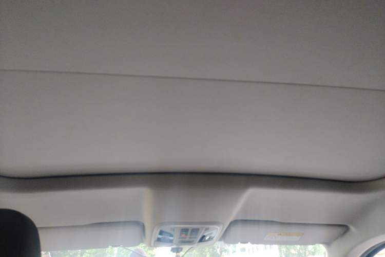 Used Wey VV5 2021 1.5T Two-Wheel Drive Color Pioneer Headliner