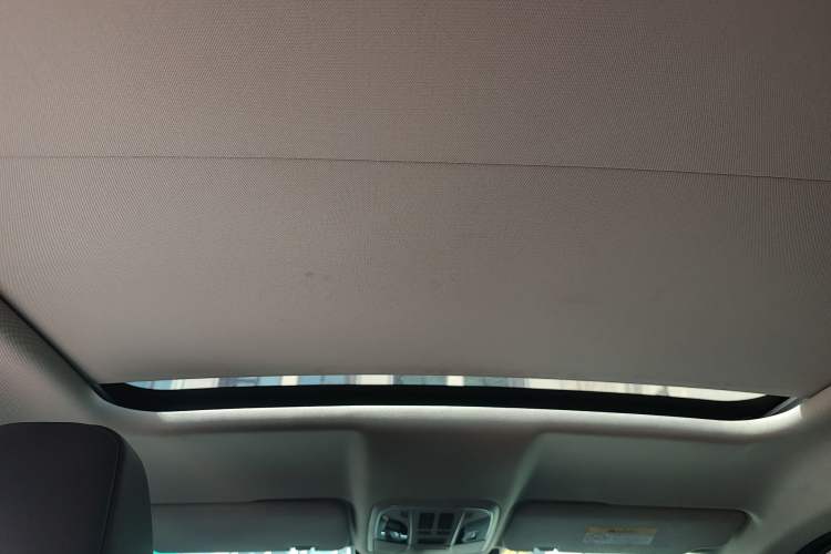 Used Wey VV5 2021 1.5T Two-Wheel Drive Smart Pioneer Headliner
