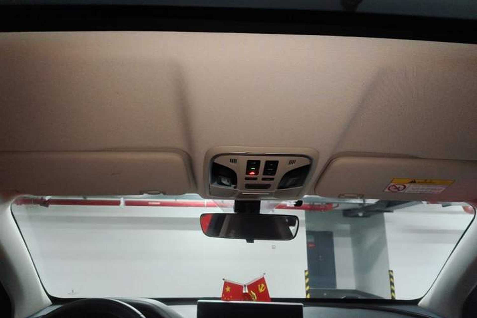 Used Wey VV5 2021 1.5T Two-Wheel Drive Color Pioneer Headliner
