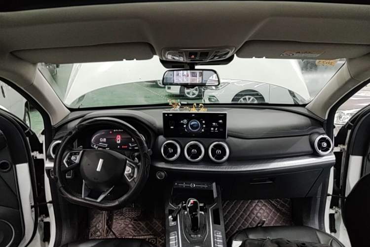Used Wey VV5 2021 1.5T Two-Wheel Drive Smart Pioneer Headliner