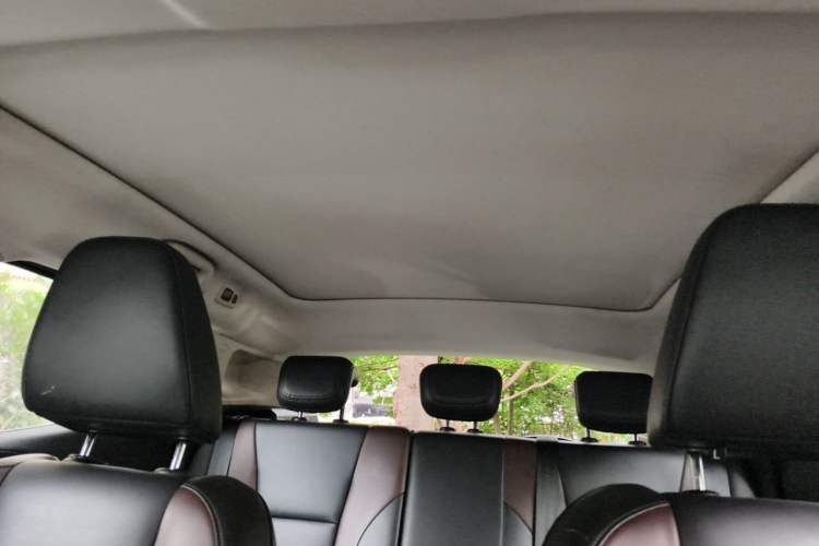Used Wey VV5 2021 1.5T Two-Wheel Drive Color Pioneer Headliner