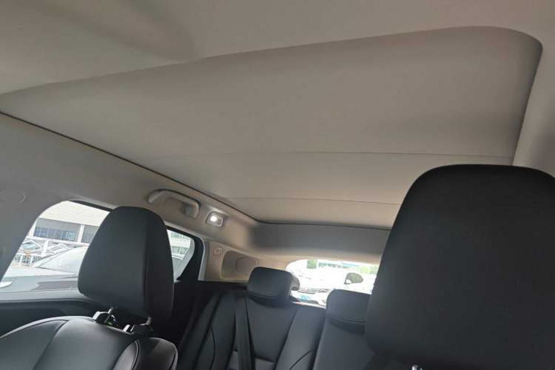 Used Wey VV5 2021 1.5T Two-Wheel Drive Color Pioneer Headliner