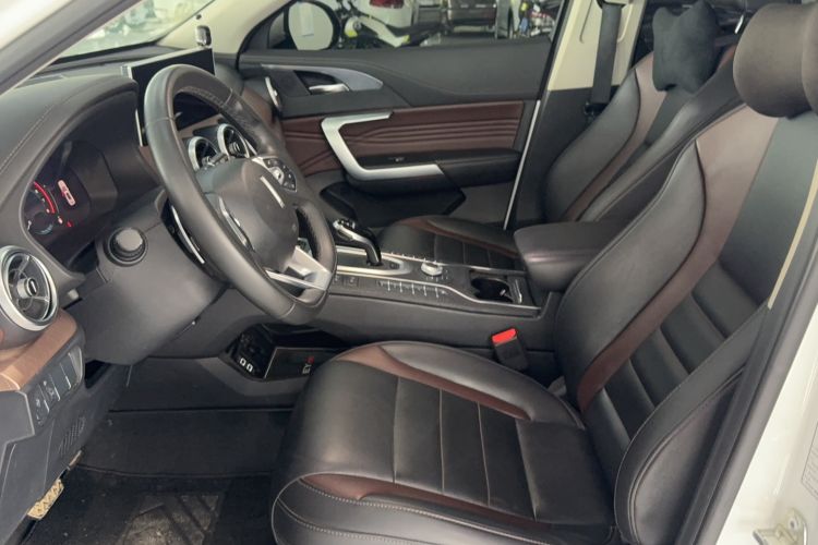 Used Wey VV5 2021 1.5T Two-Wheel Drive Smart Pioneer Interior 1