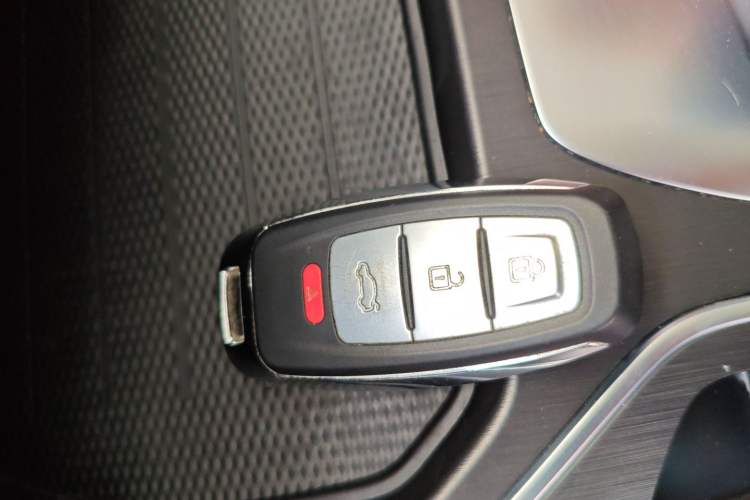 Used Wey VV5 2021 1.5T Two-Wheel Drive Smart Pioneer Interior 1