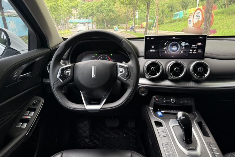 Used Wey VV5 2021 1.5T Two-Wheel Drive Smart Pioneer Interior 2