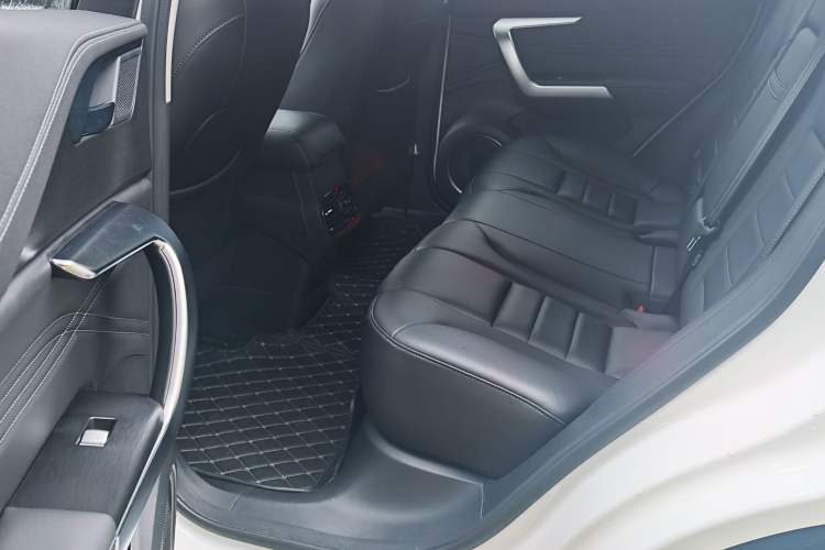 Used Wey VV5 2021 1.5T Two-Wheel Drive Smart Pioneer Interior 2
