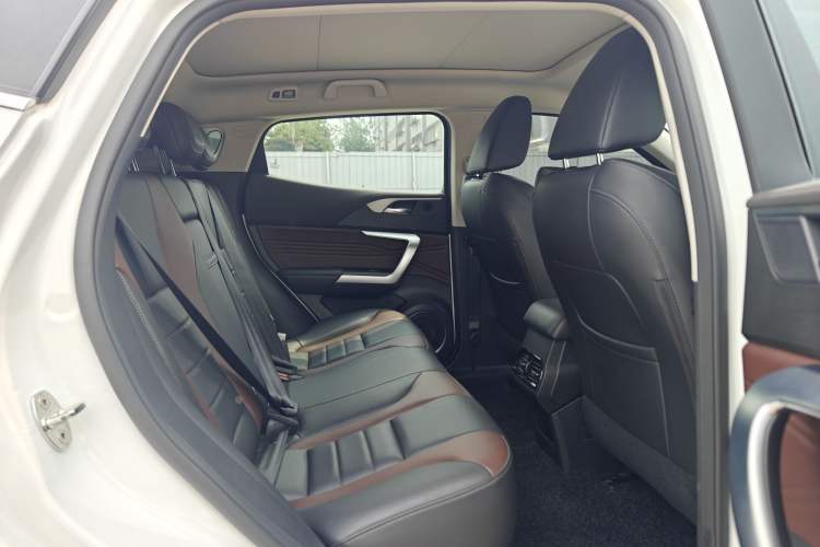 Used Wey VV5 2021 1.5T Two-Wheel Drive Smart Pioneer Interior 3