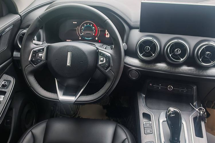 Used Wey VV5 2021 1.5T Two-Wheel Drive Smart Pioneer Interior 3
