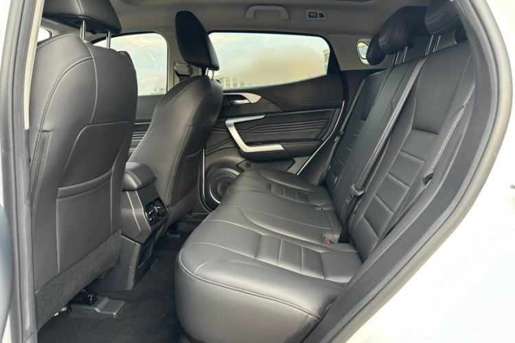 Used Wey VV5 2021 1.5T Two-Wheel Drive Color Pioneer Interior 3
