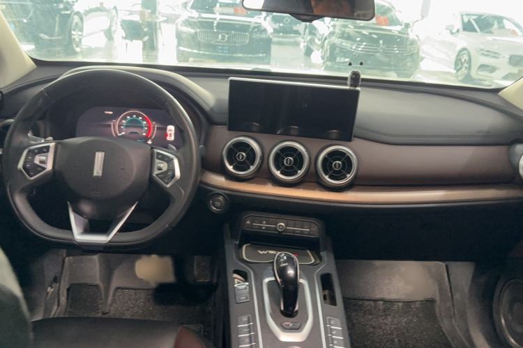 Used Wey VV5 2021 1.5T Two-Wheel Drive Smart Pioneer Interior 4