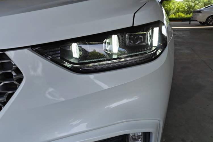 Used Wey VV5 2021 1.5T Two-Wheel Drive Color Pioneer Left Front Headlight