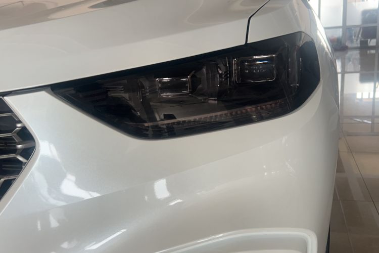 Used Wey VV5 2021 1.5T Two-Wheel Drive Color Pioneer Left Front Headlight
