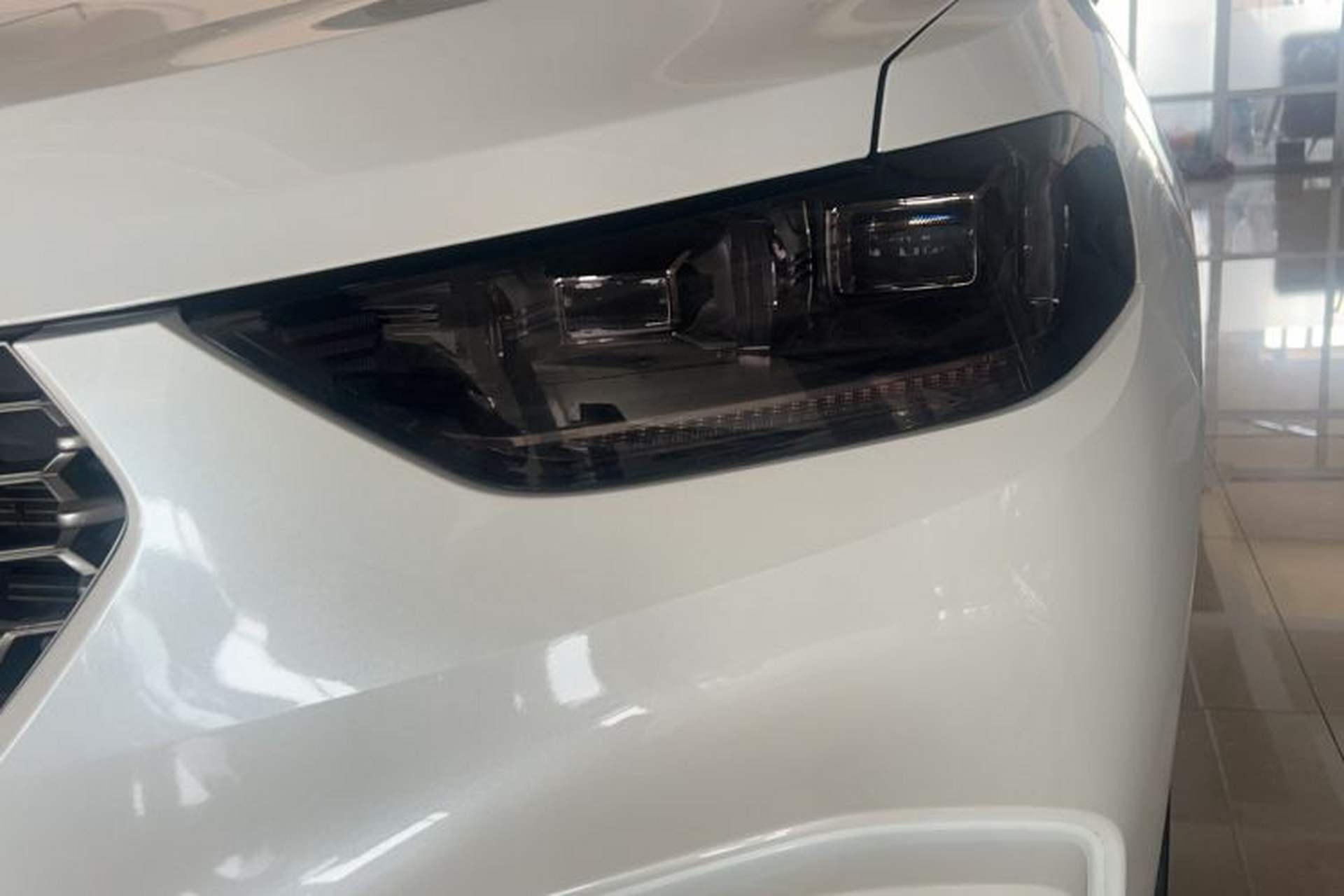 Used Wey VV5 2021 1.5T Two-Wheel Drive Color Pioneer Left Front Headlight