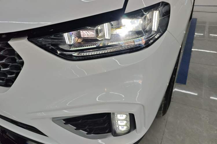 Used Wey VV5 2021 1.5T Two-Wheel Drive Color Pioneer Left Front Headlight