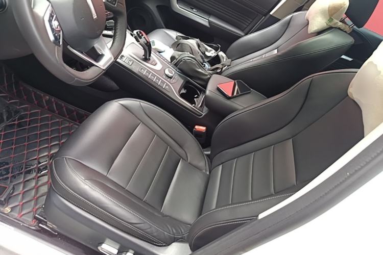 Used Wey VV5 2021 1.5T Two-Wheel Drive Smart Pioneer Left Front Seat