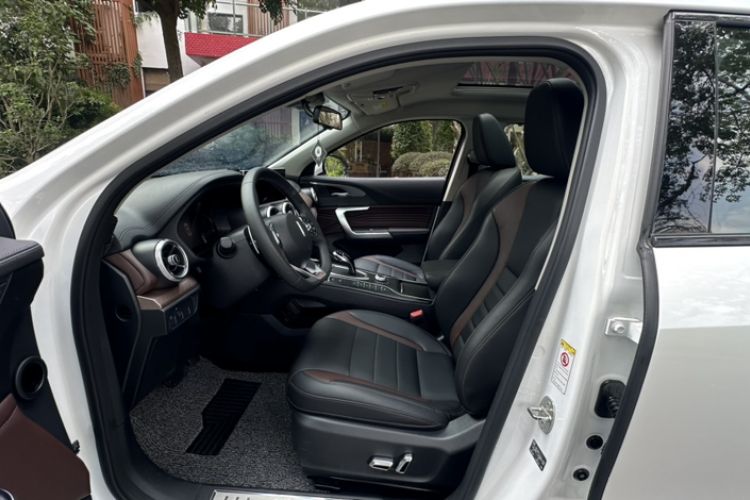 Used Wey VV5 2021 1.5T Two-Wheel Drive Smart Pioneer Left Front Seat