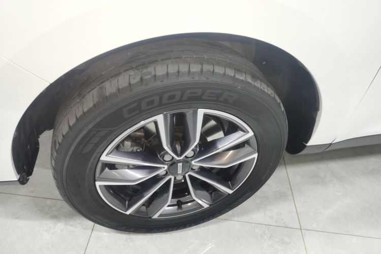 Used Wey VV5 2021 1.5T Two-Wheel Drive Color Pioneer Left Front Wheel Hub