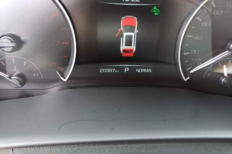 Used Wey VV5 2021 1.5T Two-Wheel Drive Color Pioneer Odometer Close Up