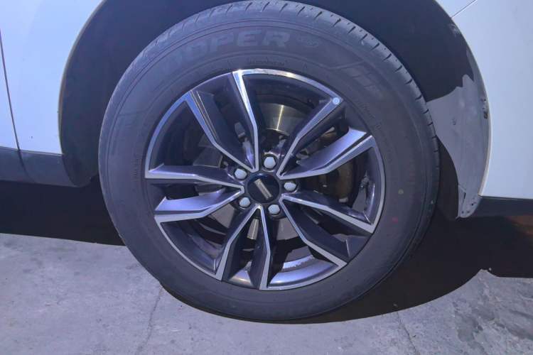 Used Wey VV5 2021 1.5T Two-Wheel Drive Smart Pioneer Right Front Wheel Hub