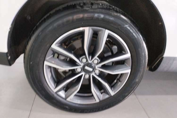 Used Wey VV5 2021 1.5T Two-Wheel Drive Color Pioneer Right Rear Wheel Hub