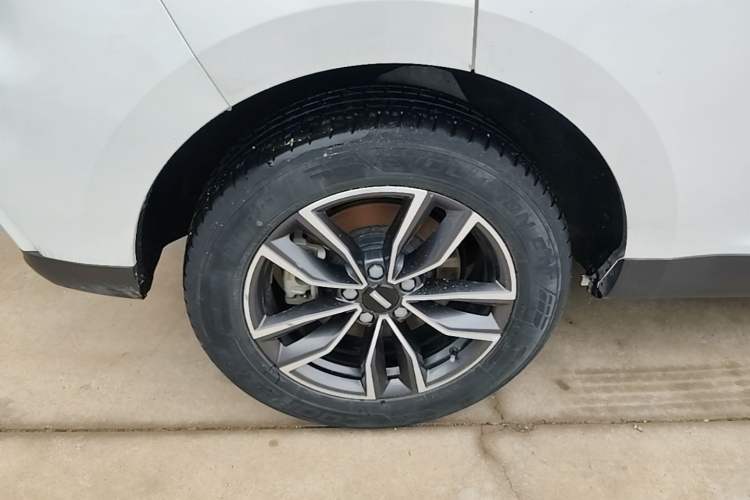 Used Wey VV5 2021 1.5T Two-Wheel Drive Color Pioneer Right Rear Wheel Hub